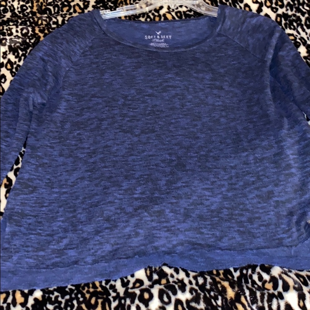 Super cute American eagle crop top